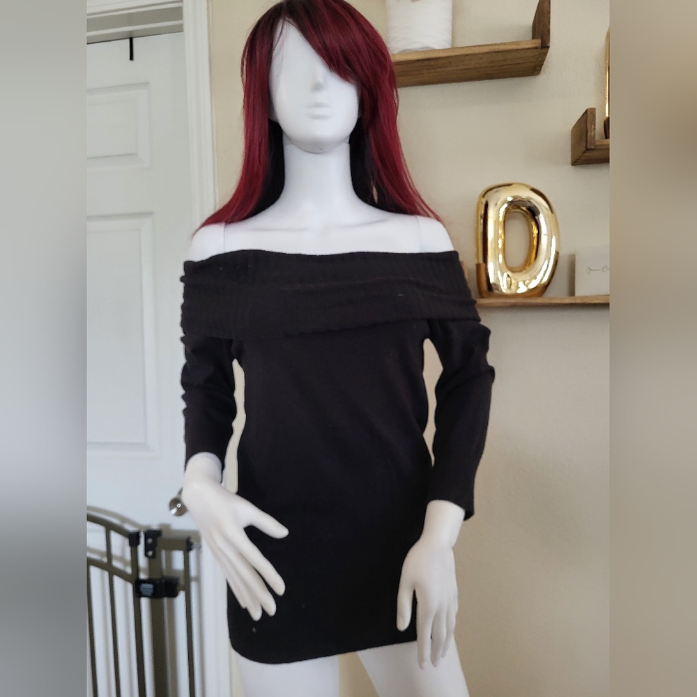 Black Off-Shoulder Dress Can Wear On Shoulder Too